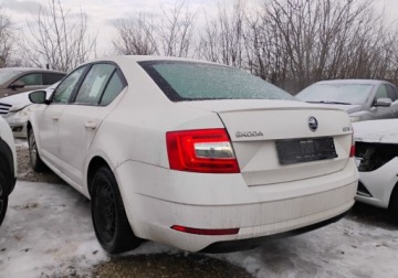 Skoda Octavia III Liftback Facelifting 1.5 TSI ACT 150KM 2019 Skoda Octavia 2019r, 1.5 Benzyna. SALON POLSKA. Uszkodzony prawy przod. Pa, zdjęcie 3