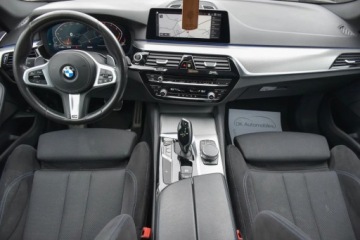 BMW Seria 5 G30-G31 Touring 520d 190KM 2019 BMW Seria 5 BMW 520D 190KM M-SPORT ALU19 LED Alkantara Virtual Gwarancja 1, zdjęcie 16