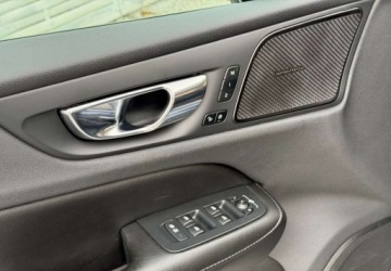 Volvo S60 III 2021 Volvo S60 Volvo S60 B5 B AWD Ultimate Dark 2.0 Benzyna 250KM, zdjęcie 18