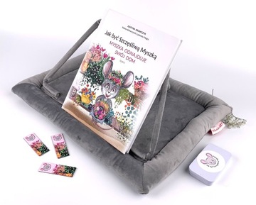 Подставка для книги под читальным столом