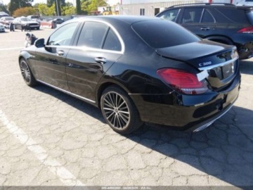 Mercedes Klasa C W205 2020 Mercedes-Benz Klasa C 2020 MERCEDES-BENZ C 300 2.0 Benzyna 255KM, zdjęcie 3