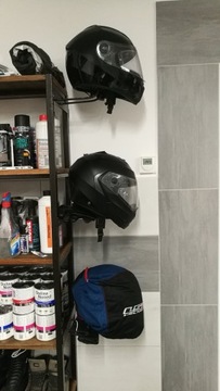 WIESZAK NA KASK / KOMBINEZON STOJAK MOTOCYKLOWY