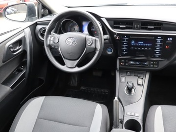 Toyota Auris II Hatchback 5d Facelifting 1.8 Hybrid 136KM 2016 Toyota Auris Hybrid, Salon Polska, Automat, Klima, zdjęcie 6