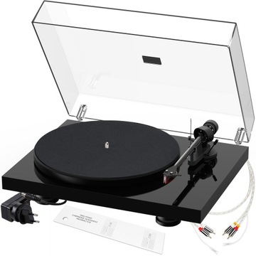 Pro-Ject Debut Carbon EVO High Gloss Black