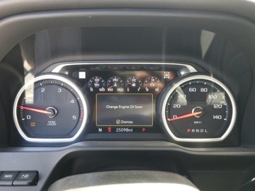 Chevrolet Silverado II 2021 Chevrolet Silverado K2500 High Country 2021 6.6l 6.6 Diesel 445KM, zdjęcie 9