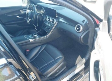 Mercedes Klasa C W206 2021 Mercedes-Benz Klasa C 2021, 2.0L, od ubezpieczalni 2.0 Benzyna 255KM, zdjęcie 10