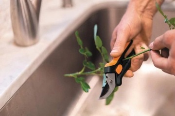 Садовый секатор Fiskars для цветов, ручной, садовые ножницы для обрезки стеблей