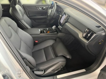 Volvo V60 II  2022 Volvo V60 FUL LED skóra nawi ALUSY panorama, zdjęcie 24