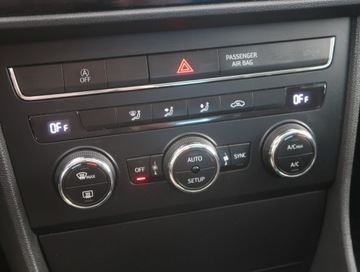 Seat Leon III Hatchback 1.2 TSI 105KM 2013 Seat Leon 1.2 TSI, Salon Polska, Klima, zdjęcie 11