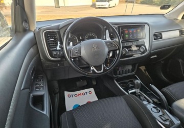 Mitsubishi Outlander III SUV Facelifting 2017 2.0 150KM 2019 Mitsubishi Outlander Bardzo dobry stan techniczny I wizualny. 2.0 Benzyna, zdjęcie 8