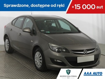 Opel Astra J Sedan 1.4 Turbo ECOTEC 140KM 2016 Opel Astra 1.4 T, Salon Polska, Serwis ASO, Skóra