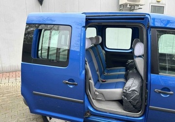 Volkswagen Caddy III Furgon 1.6 102KM 2009 Volkswagen Caddy 1.6 benzyna 102KM 2009r Osobowy 1.6 Benzyna 102KM, zdjęcie 1