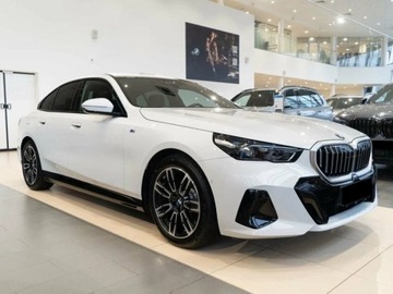 BMW Seria 5 G90-91 Touring 2.0 520d 197KM 2025 BMW Seria 5 520d Sport Sedan 2.0 (197KM) 2025, zdjęcie 3