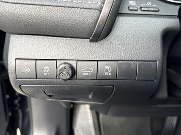 Toyota Camry IX Sedan 2.5 Hybrid Dynamic Force 218KM 2023 Toyota Camry 2.5 Hybrid Prestige CVT 2.5 Hybrid Pr, zdjęcie 19