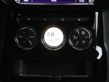 DS 3 Hatchback Facelifting 2014 (Citroen) 1.2 PureTech 110KM 2015 DS 3 1.2 PureTech, Salon Polska, 1. Właściciel, zdjęcie 15
