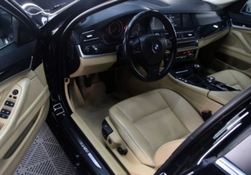 BMW Seria 5 F10-F11 Touring 520d 184KM 2012 BMW Seria 5 Kombi_HAK_Skory_Podgrzewane fotele_Nawigacja_ 2.0 Diesel 184KM, zdjęcie 12