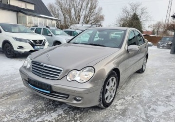 Mercedes Klasa C W203 Sedan W203 1.8 (C 200 Kompressor) 163KM 2006 Mercedes-Benz Klasa C Swiezo sprowadzony TUV 6 27. 1.8 Benzyna 163KM, zdjęcie 4