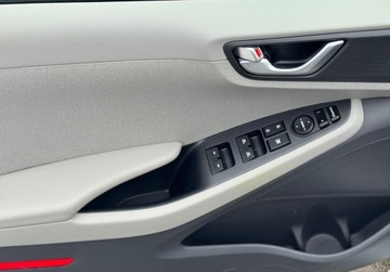 Hyundai IONIQ Hatchback 1.6 GDi 141KM 2018 Hyundai IONIQ 1.6 Hybrid 141KM F-LED Infinity NAV Climatronic Kamera SERWI, zdjęcie 31