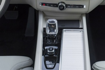 Volvo XC60 II 2025 Volvo XC 60 Plus Dark B5 AWD mild hybrid Benzyna, zdjęcie 27