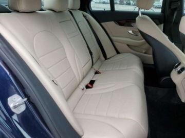 Mercedes Klasa C W205 2018 Mercedes-Benz Klasa C Mercedes-benz C300 2.0 Benzyna 241KM, zdjęcie 8