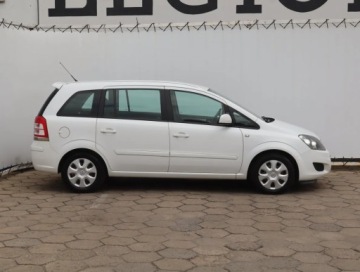 Opel Zafira B 1.6 Twinport ecoFLEX 115KM 2012 Opel Zafira 1.6, 7 miejsc, Klima, Tempomat, zdjęcie 5