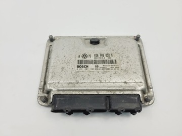 KOMPUTER STEROWNIK SILNIKA VW GOLF IV 036906032G