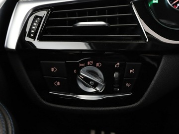 BMW Seria 5 G30-G31 Touring 520d 190KM 2018 BMW 520 FV23 520d Automat xDrive M Sport Nawigacja, zdjęcie 34