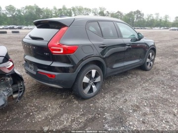 Volvo XC40 Crossover 2.0 T5 247KM 2020 Volvo XC 40 T5 Momentum 2020 2.0l 2.0 Benzyna 248KM, zdjęcie 5
