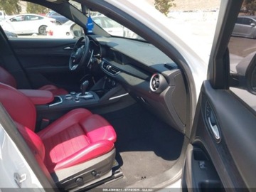 Alfa Romeo Stelvio 2022 Alfa Romeo Stelvio Sprint 2022 2.0l 2.0 Benzyna 280KM, zdjęcie 9