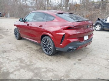 BMW X6 G06 2024 BMW X6 M60i 2024 4.4l 4.4 Benzyna 523KM, zdjęcie 3