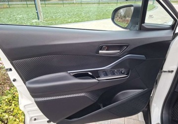 Toyota C-HR I Crossover Facelifting 1.8 Hybrid 122KM 2021 Toyota C-HR Toyota C-HR 1.8 Hybryda 122KM, zdjęcie 24
