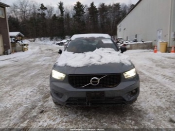 Volvo XC40 2021 Volvo XC 40 T5 R-Design 2021 2.0 Benzyna 248KM, zdjęcie 7