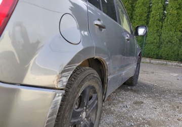 Suzuki Grand Vitara II SUV 1.9 DDiS 129KM 2007 Suzuki Grand Vitara 112007r, 1.9 DIESEL. 4x4. Przetarty prawy bok. Jezdzi., zdjęcie 21