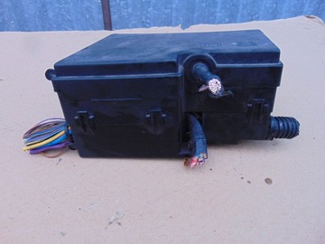 БЛОК ПРЕДОХРАНИТЕЛЕЙ FOCUS MK3 C-MAX MK2 1.6 TDCI