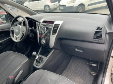 Kia Venga Mikrovan 1.4 CRDi WGT 90KM 2010 Kia Venga Klimatronik Skórana kiwrownica Tempomat, zdjęcie 9