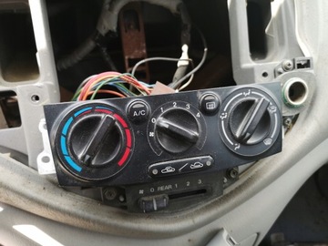 MAZDA MPV FACELIFT PANEL VENTILACE TOPENÍ KLIMA