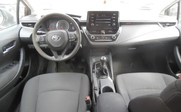 Toyota Corolla XII Sedan 1.6 Valvematic Dual VVT-i 132KM 2019 Toyota Corolla XII 2019r, Salonowa,1.6 LPG, Uszkodzony prawy tyl, Jezdzi., zdjęcie 6