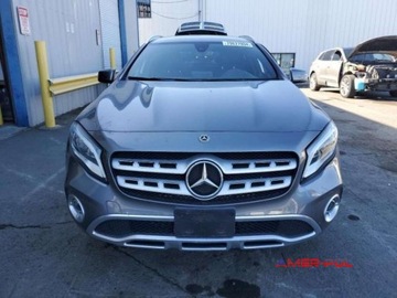 Mercedes GLA I 2019 Mercedes-Benz GLA 2019 r.2,0L 250 2.0 Benzyna 208KM, zdjęcie 1