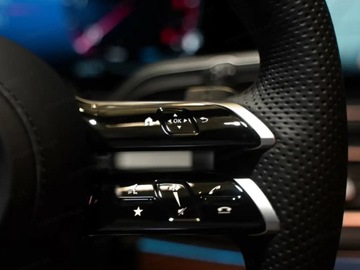 Mercedes GLS X167 SUV Facelifting 3.0 450d 367KM 2025 MERCEDES-BENZ GLS 450 d 4-MATIC AMG Line 3.0 (367KM) 2025, zdjęcie 9