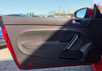 Volkswagen Beetle Hatchback 3d 1.2 TSI 105KM 2012 Volkswagen Beetle 1.2TSI 105KM 6biegow Klima PELNY SERWIS VW Isofix Oplaty, zdjęcie 25