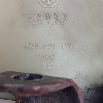 AUDI A2 1,4B ČERPADLO SERVA TRW 6Q0423371