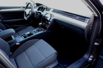 Volkswagen Passat B8 Variant Facelifting 2.0 TDI SCR 150KM 2022 Volkswagen Passat Volkswagen Passat B8, 2022, 2.0 TDI 150KM, DSG, Kamera,, zdjęcie 16