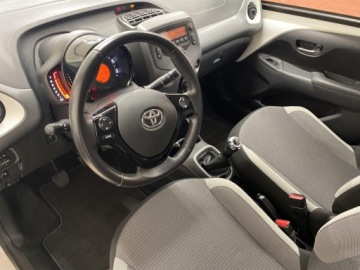 Toyota Aygo II Hatchback 3d Facelifting 1.0 VVT-i 72KM 2020 Toyota Aygo 1.0 VVT-i X-play II (2014-) Toyota Ayg, zdjęcie 9