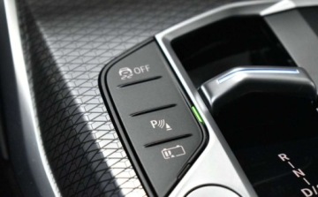 BMW Seria 3 G20-G21 Touring 2.0 330e 292KM 2024 BMW Seria 3 vat 23 M Sport Hak HiFi Shadow Line Podgrzewana kierownica, zdjęcie 19