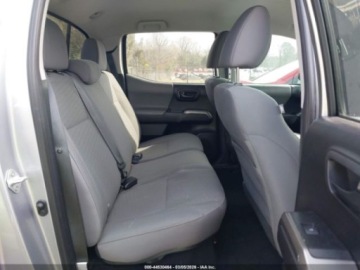 Toyota Tacoma II 2021 Toyota Tacoma SR5 V6 2021 3.5 Benzyna 278KM, zdjęcie 12