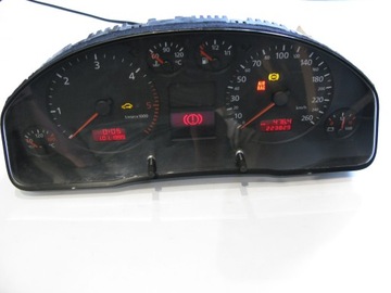 Licznik AUDI A6 C5 TDI 99r- Jaeger 4B0920900C