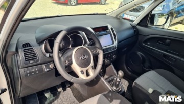 Kia Venga Mikrovan Facelifting 1.6 DOHC 124KM 2017 Kia Venga 1.6BENZ manual Navi kamera climatronic Webasto tempomat bezwypad, zdjęcie 21