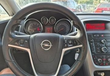 Opel Astra J Sports Tourer 1.4 Turbo ECOTEC 140KM 2012 Opel Astra Cosmo Grzane fotele140KM 1.4 Benzyna 140KM, zdjęcie 18