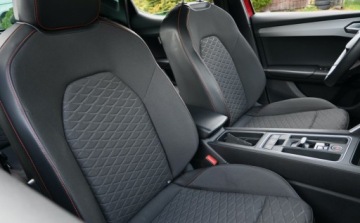 Seat Leon IV Hatchback 1.5 eTSI (MHEV) 150KM 2021 Seat Leon 1,5 TSI 150 KM FR Full Led AMBIENTE Nawigacja Virtual tacho 1.5, zdjęcie 27