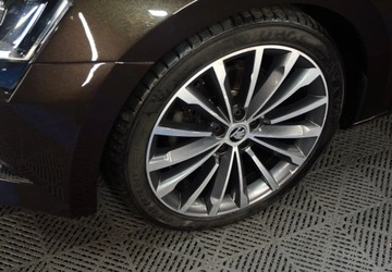 Skoda Superb III Kombi 1.8 TSI 180KM 2016 Skoda Superb Skory_Naglosnienie Canton_Panoramiczny dach 1.8 Benzyna, zdjęcie 13